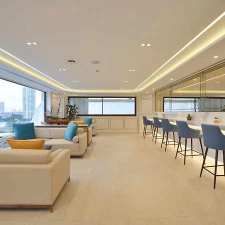 Centre Point Plus Hotel Silom