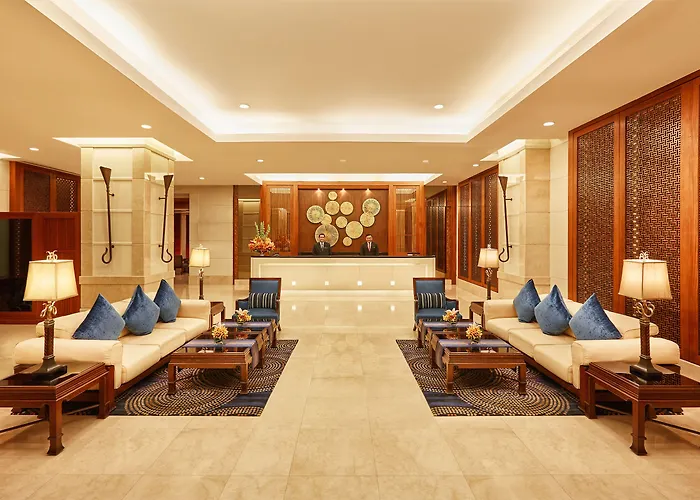 Centre Point Silom 4*
