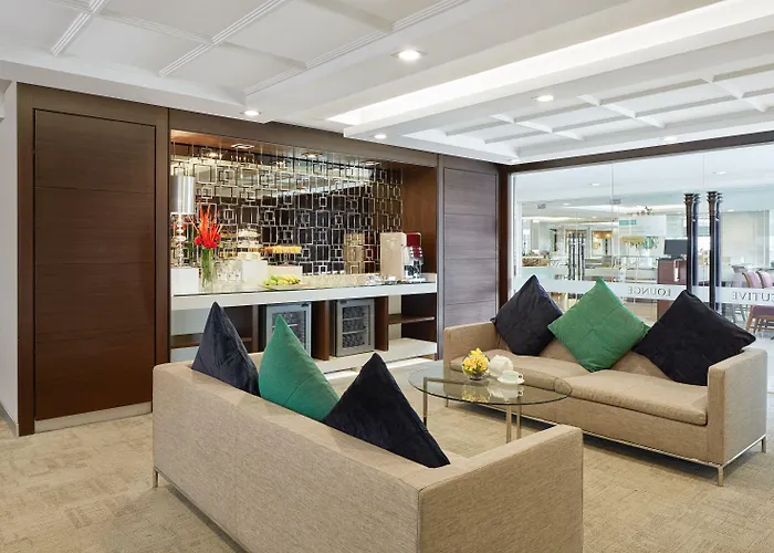Centre Point Silom 4*