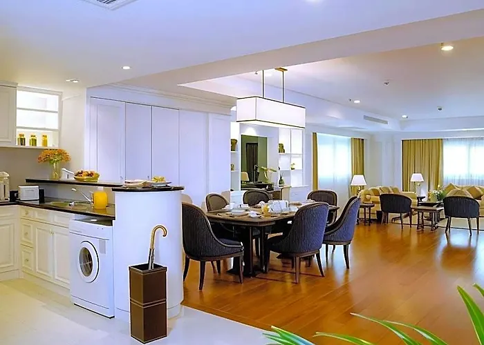 Centre Point Silom 4*