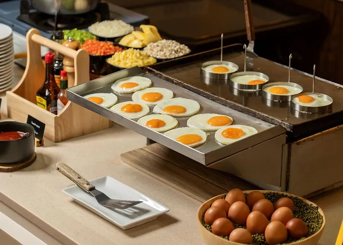 Hotel Centre Point Silom 4*